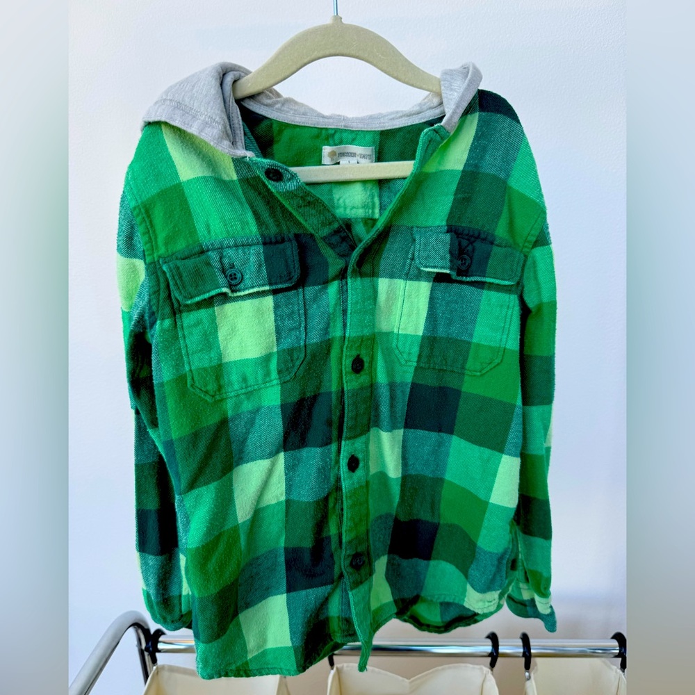 Tucker and Tate boys lightweight shacket size 6